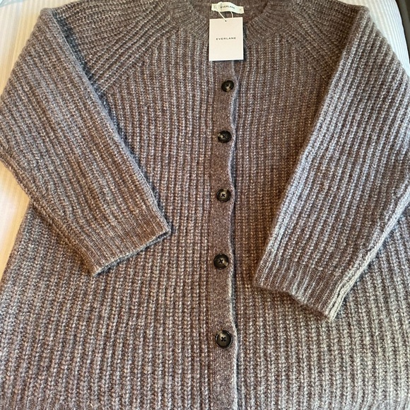 NWT Everlane Fisherman Cardigan in Cloud Size M - Picture 3 of 8